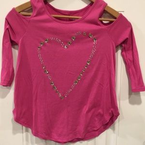 Open shoulder 3/4 tee